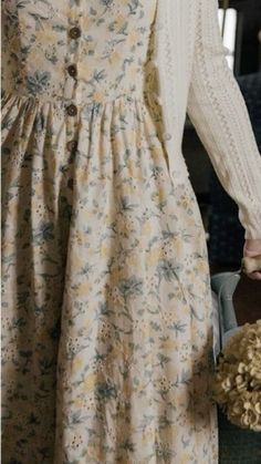 Credit to owner   #cottagecore #bridgerton #regencyfashion #historicalfashion #fashioninspiration #outfitinspiratio #modernbridgerton #daywear #casualstyle #vintagefashion #bridgertonstyle #regencycore #countrystyle #botanicalstyle #romanticstyle #flowyfashion #earthytones #naturalbeauty #simplicity #elegance #pinterestfashion #instagramfashion #tiktokfashion 1800s Dress Aesthetic, 1800s Dresses Aesthetic, Farmcore Outfit, Cottagecore Aesthetic Outfits, Flowy Fashion, Modern Regency, 1800's Dress, Cottagecore Outfit