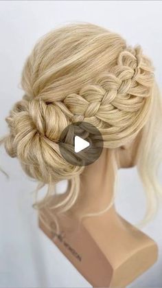 Sandra Monzon-Atlanta Ga Bridal Hairstylist on Instagram: "Hello everyone 🫶🏼  Quick tutorial of this beautiful updo, full tutorial is available at my subscription, subscribe if you haven’t 🫶🏽❤️  Hola a todos 🫶🏼  Tutorial rápido de este hermoso updo, el tutorial completo está disponible en mi suscripción, suscríbete si no lo has hecho 🫶🏽❤️  Mannequin, fork comb and hair elastics from @sandimonzonshop   Tools: “Prep Tool” by @lalastools  1” 1/4 curling iron by @hottoolspro   #hairstyles #weddingguesthair #bohostyle #atlantahairstylist #weddinghairstyles #inspirationhair #hairupdos #4strandbraid #updoideas #upstyling #atlantavendors" Side Updos For Long Hair, Updo With Side Braid, Diy Wedding Hair Updo, Spa Hairstyles, Loose Braid Wedding Hair Tutorial, Side Bun Wedding Hair Tutorial, Bridal High Updo Tutorial, Updo Tutorial Videos