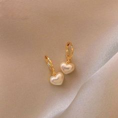 Heart Pearl Earrings, Earrings Simple Gold, Drop Earrings Simple, Preppy Jewelry, Freshwater Pearl Drop Earrings, Pearl Heart, Bridal Earrings Pearl, Jewelry Accessories Ideas