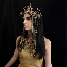 Medusa gorgon crown is ideal for photo shoot or Helloween or party.  Attention  Medusa crown are handmade using quality and a variety of materials: - metal hedaband - rubber snakes - rhinestones - the crown is painted with paint in your chosen color - gold, black, green, red, etc. Item is non-refundable. Before buying, read the rules of the store. Estimated Delivery time: * USA - 9-12 business days * EU - 2-5 business days * UK - 5-8 business days Thank you for visiting my shop! Recommendation K Medusa Wig, Medusa Headdress, Snake Headpiece, Medusa Crown, Snake Crown, Medusa Headpiece, Medusa Gorgon, Crown Gold, Headdress