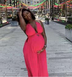 Mommy And Me Dresses Summer, Cute Maternity Dress Casual, Spring Maternity Outfits Black Women, Maternity Dinner Outfit Summer, Summer Dresses For Pregnant Women, Pink Pregnancy Outfits, Church Maternity Outfit, Pregnancy Lounge Wear, Martenity Dresses Outfits