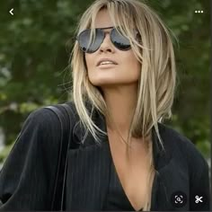 Hair Ideas 2024 Women, Celebrity Mom Style, Grey Hair Dye, Blonde Hair Transformations, Haute Hair, Blonde Hair Inspiration, Blonde Hair Looks, Haircuts For Medium Hair, Long Hair With Bangs