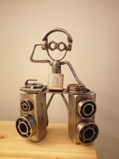 Mini Welding Projects, Money Making Welding Projects Ideas, Junk Metal Art, Welded Metal Art, Welding Crafts, Recycled Metal Art, Metal Jewelry Making, Metal Figurines