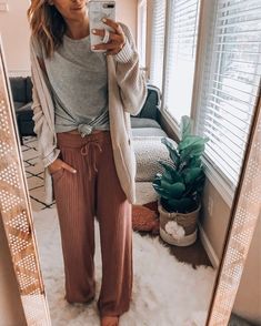 Fall Post Partum Outfits, Womens Lounge Outfits, Lounge Wear Aesthetic, Lounge Wear Stylish, Boho Loungewear, Wfh Outfits, Post Partum Outfits, Loungewear Outfits, House Clothes