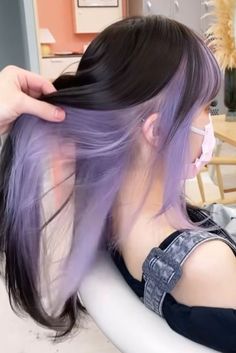 Hidden Hair Color, Light Purple Hair, Dyed Hair Purple, Korean Hair Color, Hair Color Underneath, Peekaboo Hair, Hair Color Streaks, Lilac Hair, Hair Streaks