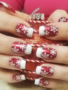 Christmas Nails 2023, Xmas Nail Art, Art Deco Nails, French Manicure Nails, Holiday Nail Designs, Christmas Nails Easy