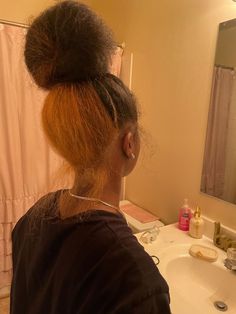 2 Natural Ponytails, Peekaboo Hair Color Afro, Skunk Stripe Back Of Head, Caramel Blonde 4c Natural Hair, Relaxed Hair Dyed Colour, Hair Dye On 4c Hair, Hair Colors For 4c Hair, Hair Color Ideas On Natural Hair, Dyed Natural Hair Curly