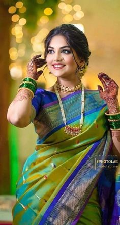 Pathani Saree Blouse Design, Maharashtrian Saree Look For Wedding, Marathi Paithani Look, Marathi Look Photoshoot, Marathi Look Saree, Navari Saree Look, Marathi Saree Look, Paithani Blouse Designs Latest, Diwali Outfit Ideas For Women