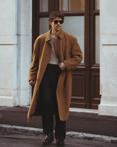 The last days of coats 🐻 Autumn Men Style, Men’s Fashion Leather Jacket, Mens Wool Coat Outfit, Winter Man Style, Corporate Mens Fashion, Man Outfit Inspiration, Men’s Coat Outfit, Autumn Looks For Men, Mens Fashion 2024 Fall