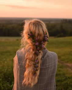 32 Fairycore Hairstyles for Ethereal Beauty: Mystical Mane 9 Ellen Tyn, Cottagecore Hairstyles, Cute Profile, Princess Aesthetic, Long Blonde, Cottagecore Aesthetic, Shooting Photo, About Hair