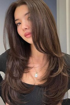 Layered Medium Thick Hair, Butterfly Haircut For Thick Wavy Hair, Thick Layered Haircut, Haircuts Long Hair Straight, Butterfly Haircut Thick Hair, Haïr Cut Long Hair Straight, Straight Hair Haircuts Women, Haircut Thick Straight Hair, Trendy Haircut For Long Hair Straight