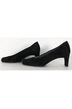 Every woman needs a pair of essential black heels in her closet. Add these luxe pumps to your collection. Made with a suede upper and chic rounded toe. Size 7 M Suede upper Fabric lining & man made sole Made in Spain Rounded toe Slip on Light wear on sole Light wear on suede Light scuffs on back of heels Heel height 2.25" Her Closet, Black Suede Pumps, Suede Pumps, Stylish Shoes, Black Heels, Every Woman, Stuart Weitzman, Black Suede, Kitten Heels