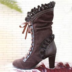 These Victorian women's boots are for the lady who likes to stand out from the crowd, the heel is high enough that won't show at all while still being modest enough. these lace up knee high boots are made from PU leather, Platform boots are the perfect statement shoes, these boots are perfect for any gothic. Steampunk Outfits, Women Steampunk, Up Cosplay, Steampunk Boots, Lace High Heels, Victorian Boots, Heel Boots For Women, Goth Boots, High Heel Stiefel