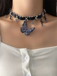 Blue Butterfly Pendant Black PU Leather Choker Necklace 💜 sugarplum · y2k, coquette, egl, cosplay fashion and home decor store 💜 Powered by Storenvy Shugo Chara Ikuto, Gothic Oc, Catrine Demew, Alt Jewelry, Butterfly Accessories, Vampire Jewelry, Nerd Aesthetic, Cosplay Fashion, Butterfly Choker