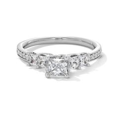 three stone princess cut diamond ring in 18k white gold with 0 25 carat total weight