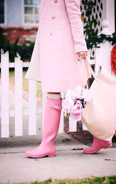 Moment's Couleur Rose Pastel, Pink Rain Boots, Tout Rose, Mode Rose, Look Rose, I Believe In Pink, Pink Life, Pink Boots