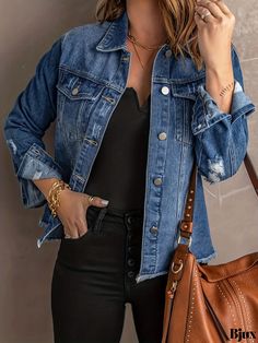 Denim Jacket And Jeans, Looks Jeans, Blue Jean Jacket, Distressed Denim Jacket, Denim Details, Women Denim Jeans, Denim Jackets, Winter Coats Jackets, Denim Coat