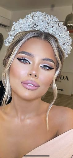 Makeup For White Dress, Dramatic Wedding Makeup, Fall Wedding Makeup, Wedding Eyes