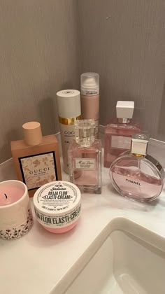 Things only girls can understand💕 #beautyproducts #aesthetic #beauty #cream Pretty Skin Care, Mia 3, Pretty Skin, Pink Girly Things, Body Skin Care Routine, Everything Pink, Gua Sha, Perfume Collection, Just Girly Things