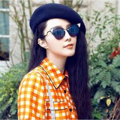 Wool Berets, Beret Hat, Casual Hat, 90s Style, Retro 90s, Mirrored Sunglasses Women, Disney Style, Round Sunglass Women, Style Elegant