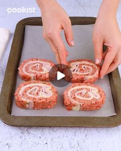 Recipes With Lunch Meat, Hand Held Dinner Ideas, Meat Heavy Meals, Recipes With Minced Meat, Recipes With Minced Beef, Mince Meat Recipes, Meat Rolls Beef, Meat Roll Ups, School Rolls