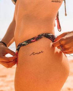 Tattoo Mar Ocean, Amar Tattoo, Tattoo Ideas Beach, Beach Tattoos For Women, Travelling Tattoos, Tattoos With Deep Meaning, Lace Thigh Tattoos, Tattoo Beach, Beach Tattoos