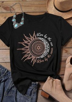 Tops Tee Vintage Womens T shirt ZNF08 Boho Tees, Estilo Hippie, 자수 디자인, Beach T Shirts, Sunflower Print, Sun And Moon, Womens Fashion Casual, Plus Size Tops, Vintage Tees