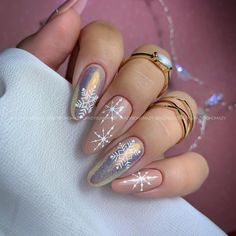 Summer 2023 Nail Trends: The Hottest Colors and Designs You Can't Miss Nail Art Noel, Xmas Nail Art, January Nails, Christmas Nails Easy, Christmas Gel Nails, Christmas Nails Acrylic, Nails Only, Xmas Nails, Fabulous Nails