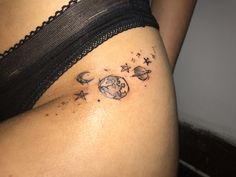 Slay Drawing, Tattoo Planets, Tattoo Hip, Waist Tattoos, Hip Thigh Tattoos, Hip Tattoos, Tattoo Feminina, Hip Tattoo