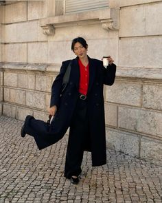 Winter outfit michelle lin red cardigan black coat classic fashion Japan Fall Outfit, Black Coat Outfit Winter, Red Outfit Winter, New Era Outfit, Red Coat Outfit, Theory Fashion, Winter Office Outfit, Winter Cardigan Outfit, Black Coat Outfit