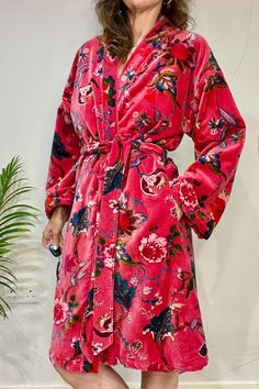 This gorgeous Velvet robe is so sumptious and cosy to wear, fully lined in cotton and also has pockets. A lovely gift for your loved one or for yourself, I have  a range of colours and prints to choose from 🌸 Gorgeous Velvet Robe 🌸 100% lined in cotton,  🌸 Tie Belt  🌸 Pockets 🌸 One Size fits uo to UK size 16 Length is Just below the knee 40" Dylans Candy Robe, Luxury Multicolor Long Sleeve Robe, Luxury Multicolor Women's Robe, Lined Velvet Kimono, Velvet Dressing Gown, Velvet Kimono, Uk Size 16, Pajama Robe, Womens Robes