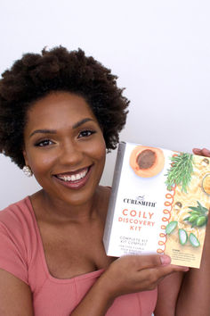 Coily hair (or type 4 hair) is unique: the tight kinks and turns of the strands mean that it inherently feels dry so lots of moisture is needed, as well as hold. This complete 4 steps starter kit will help nourish your coils in a simple routine to get beautiful defined locks. Hair Wash Day Routine, Coily Hair Care, Hair Wash Day, Wash Day Routine, Simple Routine, Day Routine, Hair Wash, Type 4 Hair, Hair Coils