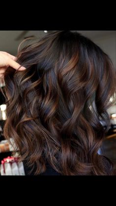 Balage Hair Black Dark Brown, Partial Balayage Dark Brown, Black And Caramel Balayage, Black Caramel Balayage, Brown Dimensional Balayage, Dark Brown Hair Balayage Winter, Caramel Balayage On Black Hair, Black Hair Balayage Latina, Balayage For Black Hair