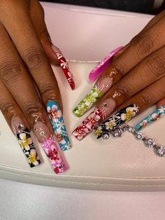 🍮 90s Nails, Bday Nails, Hippie Nails, Play Basketball, My Bday, School Fit, Pretty Nail Designs