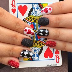 Queen Of Hearts Nail Ideas, Red Queen Nails, Queen Nails Designs, Queen Of Hearts Nail Art, Card Nails Design, Queen Of Hearts Nails Designs, Disney Villain Nails