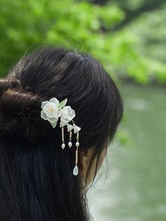 Material: high color retention pure copper hairpin, pearl whit colored glaze, natural freshwater pearl Size: hairpin length about 17 cm, tassel length about 12 cm Hairpins are all designed by Xiyin studio and handmade. They offer a unique and elegant beauty.  If you encounter problems during the purchase process, pls contact us in time. If you have any  questions after receiving the goods, please contact us to resolve. Flower Hairpin, Hairpin Accessories, Wedding Barrettes, Elegant Beauty, Color Glaze, Flower Hair Pin, Hair Stick, Copper Hair, Fancy Jewelry