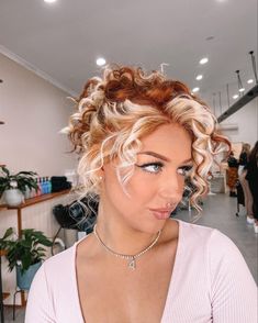 Chunky Highlight On Curly Hair, Blonde Peekaboos On Curly Hair, Color Blocking On Curly Hair, Copper And Blonde Balayage Curly Hair, Under Color Curly Hair, Natural Curly Hair With Money Piece, Red With Platinum Blonde, Red With Blonde Highlights Short Hair, Orange Blonde Curly Hair