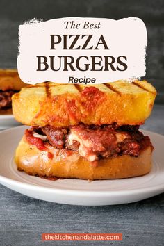 A pizza burger with pizza sauce and melted cheese on grilled Texas toast garlic bread ready to eat. Italian Burger Recipe, Pizza Burger Recipe, Tailgating Snacks, Toast Garlic Bread, Grilled Hamburgers, Pizza Burgers Recipe, Unique Burger Recipes, Italian Burger, Texas Toast Garlic Bread