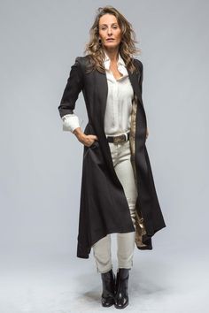 T.ba Morgana Long Coat In Black Sharkskin | Axel's of Vail Black Duster Outfit, Duster Outfit, Black Duster, Folk Fashion, Tailored Jacket, Shearling Jacket, Sport Coat, Long Coat, Sports Women