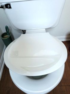 KOHLER Quiet Close Grip-Tight Cachet White Elongated Slow-Close Toilet Seat - Super Arbor Toilets, Toilet Seat, Quick Release, Easy Access, Color Matching, 2 Piece, Night Light, Technology, White