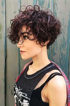 Cute Short Curly Hairstyles, Cortes De Cabello, Tattoos Unique, Curly Short, Kids Animals, Short Curly Haircuts, Hair 2018, Hairstyles Curly