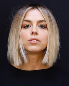 C A R A C H E L E #haircut #bob #straighthair #anhcotran Short Haircut For Round Faces, Round Face Haircuts, Bob Haircuts For Women, Short Blonde Hair, Hairstyles For Round Faces, Hair Envy, Grunge Hair, Short Bob Hairstyles