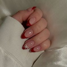 Colored French Tip Nails Christmas, Red French Tip Nails For Christmas, Red French Bow Nails, Christmas Nails Non Acrylic, Red French Nails With Bow, Red Bow French Tip Nails, Christmas Almond French Tip Nails, Clean Girl Nails Christmas, Simple French Christmas Nails