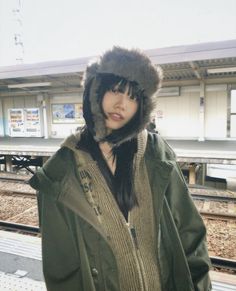 Japan Outfit Winter, Bae Style, Japanese Winter, Downtown Outfits, Fire Fits, Winter Girls, Japanese Outfits, Warm Outfits, 인물 사진