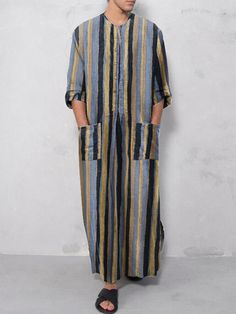 Arabic Kaftan, Design Kurta, Muslim Dresses, Designer Kurtis, Tops Casual, Casual Stripes, Kurta Designs, Long Gown, Henley Shirts