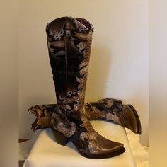 Beautiful And Unique Western Boots Designed By Gianni Renzi Leather Cowhide, Scroll Detailed All Over With Python Skin. Brown Leather (Narrow) Toe Box With 2 1/2” Heel. European Size 38 Exquisitely Made In Italy Excellent Condition - Only Worn Once! From Smoke-Free/Pet-Free Environment Unique Cowboy Boots, Python Skin, Designer Boots, Western Boots, Shoes Heels Boots, Python, Cowboy Boots, Shoes Women Heels, Heeled Boots