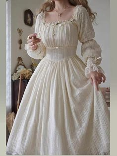 Vintage Gown Aesthetic, Aesthetic Gowns Vintage, Olden Days Outfits, Old Outfits 1800, Old Time Dresses, Victorian Era Dresses Simple, 1800s Dresses Casual, Brigerton Outfit Inspired, Old Fashioned Dresses