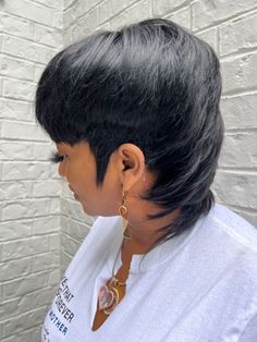 Undercut Mohawk Black Women, 2023 Quick Weave Hairstyles, Short Mullet Quick Weave, 27 Piece Quick Weave Hairstyles Mohawk, Medium Quick Weave Hairstyles, Short Pronto Quick Weave, 27 Piece Quick Weave Mullet, Short Sassy Hair Mohawk, Mullet Weave