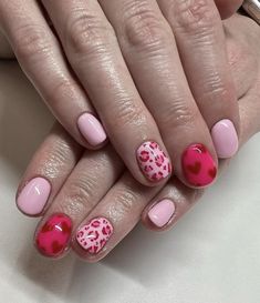 Heart Nail Polish, Valentine Nail Ideas, Hairstyles For Gowns, Paris Nails, Cute Summer Nail Designs, Valentines Day Nail, Ideas Para Uñas, Valentine Nail, Fake Nails Designs