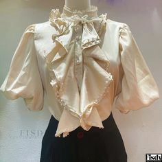 Fisdy - Elegante blusa oversize de manga burbuja y cuello liso con un diseño impecable Puffy Sleeves Shirt, Fancy Shirt, Pearl Collar, Loose Fit Blouse, Loose Fit Shirts, Embellished Blouse, Loose Shirt, Lotus Leaf, Bubble Sleeve